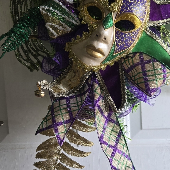 Mardi Gras Swag wreath - Picture 6 of 6